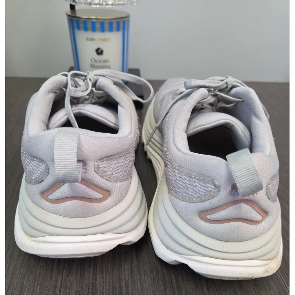 Hoka One One hoka one